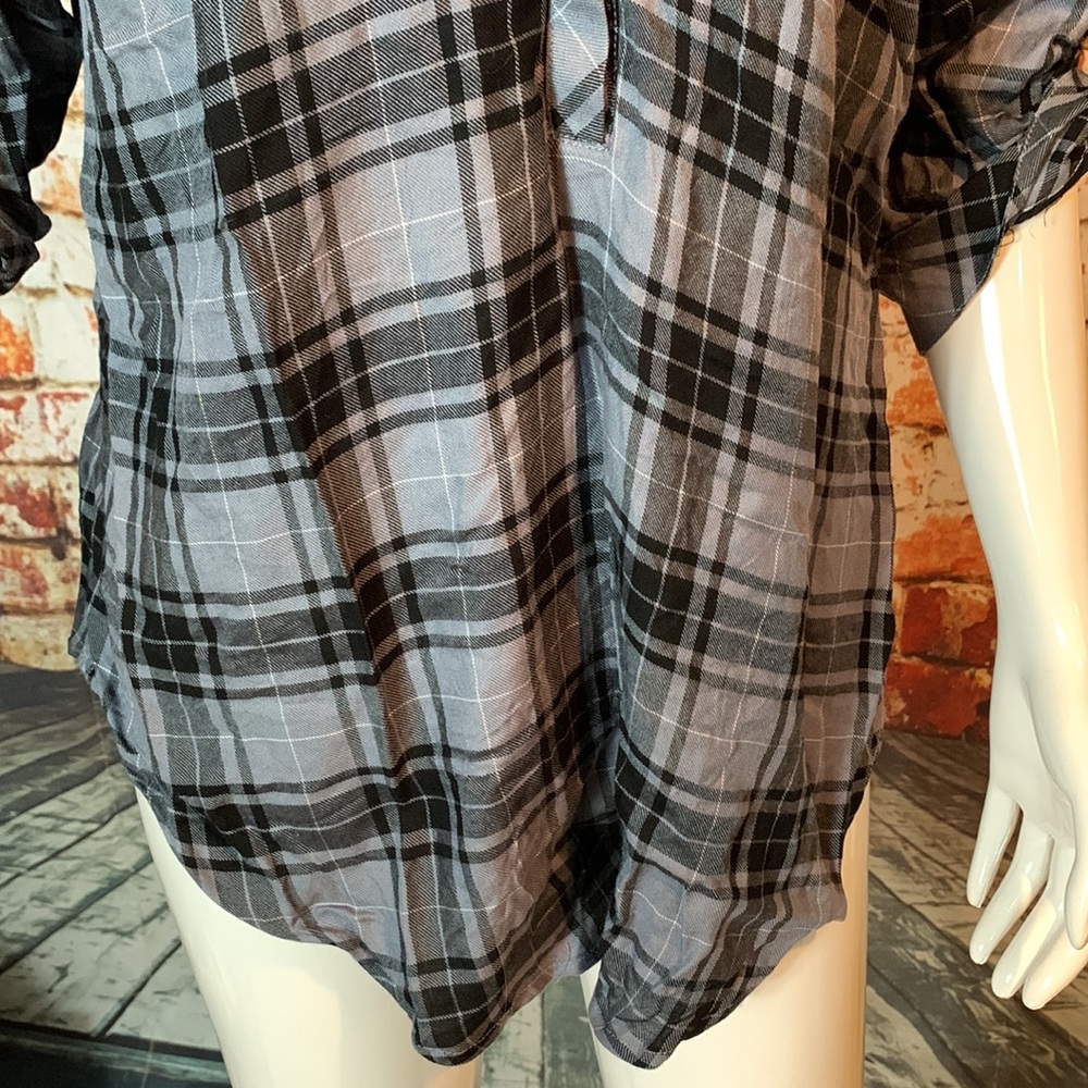 Torrid Harper Blue/Black Plaid Twill Pullover - Picture 5 of 8